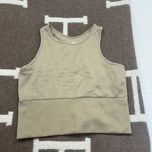 H&M workout top